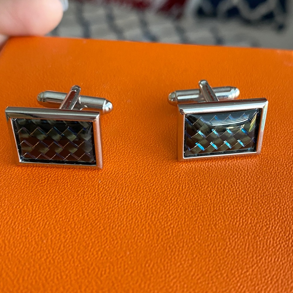 NWOT Men’s Cuff Links
